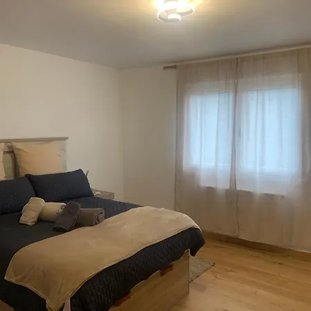 Casa Do Feligrés E Da Alsira Nogueira de Abaixo