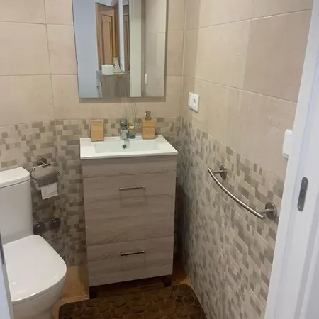 Casa Do Feligrés E Da Alsira Nogueira de Abaixo